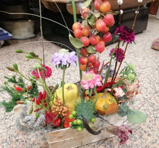 Centre decoratiu amb flors i fruits _tuti Frutti_
