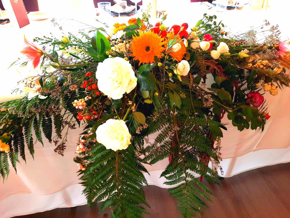 Decoracio floral taula nuvis
